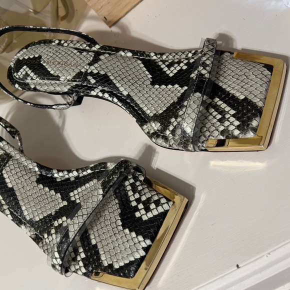 Good American size 7 sling back kitten heel - Picture 2 of 7